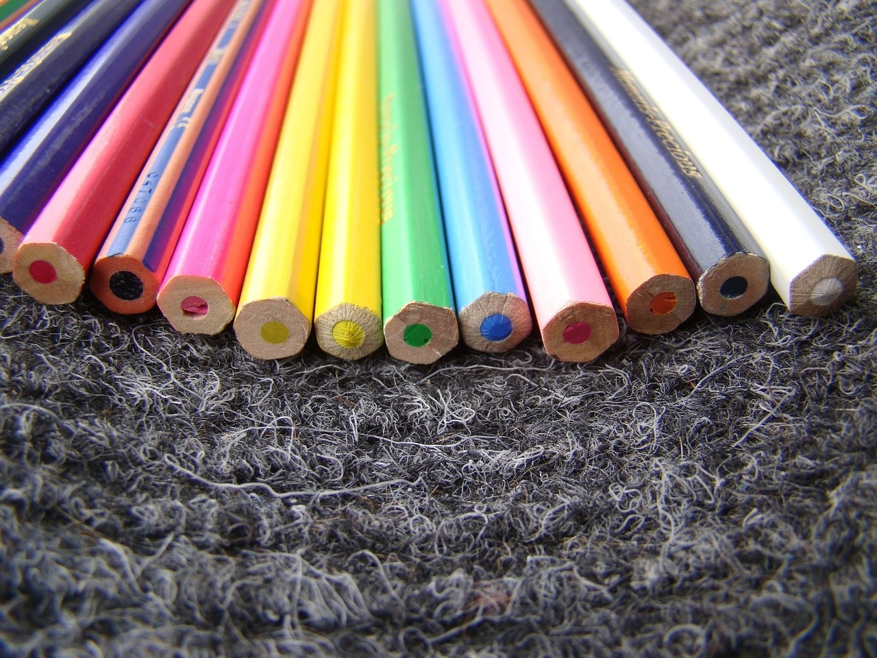 pencils-1654051_1280
